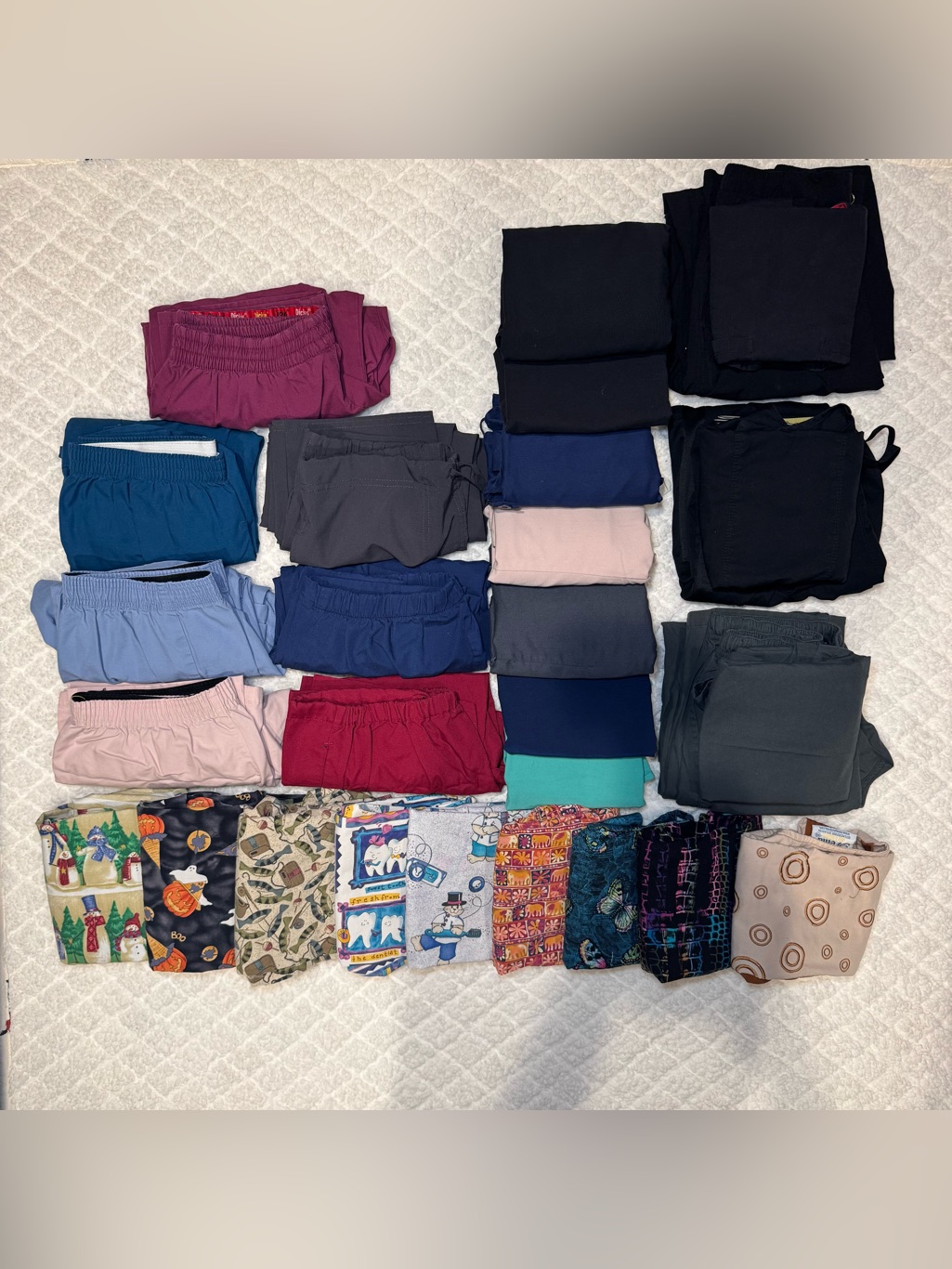 Huge 30 Piece Scrub Bundle / Lot